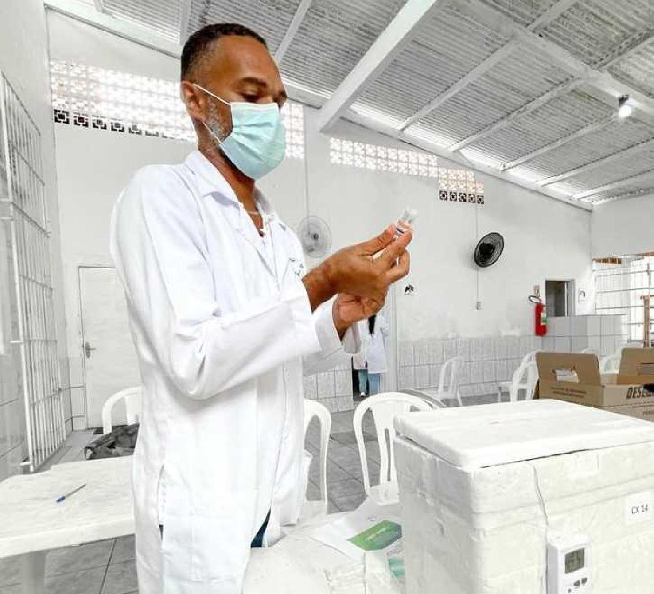 COVID -19 : PREFEITURA DE ILHÉUS LEVA VACINAÇÃO ITINERANTE PARA ZONA NORTE NESTA QUINTA-FEIRA E SEXTA-FEIRA  COVID -19 : PREFEITURA DE ILHÉUS LEVA VACINAÇÃO ITINERANTE PARA ZONA NORTE NESTA QUINTA-FEIRA E SEXTA-FEIRA