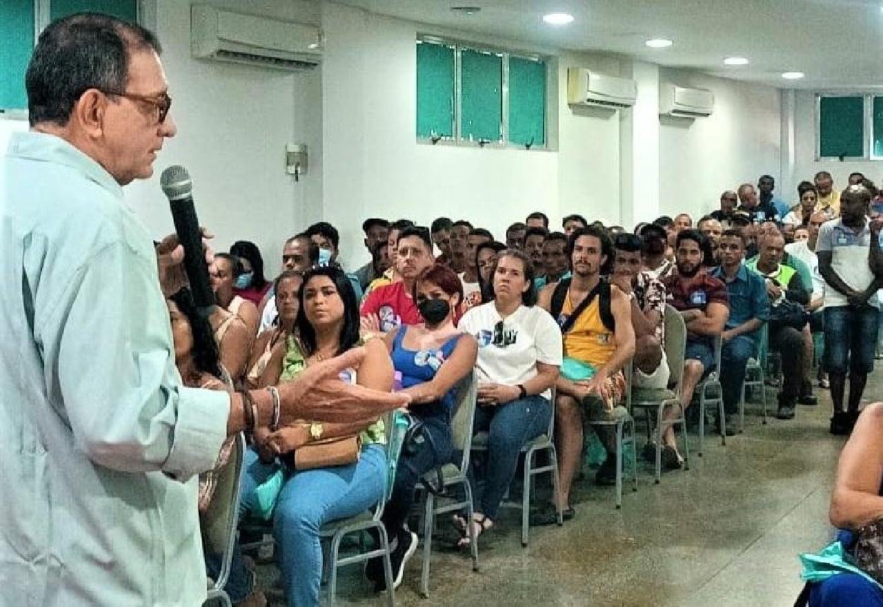 JABES SE REÚNE COM LIDERANÇAS DO PP DE ILHÉUS E REAFIRMA O APOIO À CACÁ JABES SE REÚNE COM LIDERANÇAS DO PP DE ILHÉUS E REAFIRMA O APOIO À CACÁ