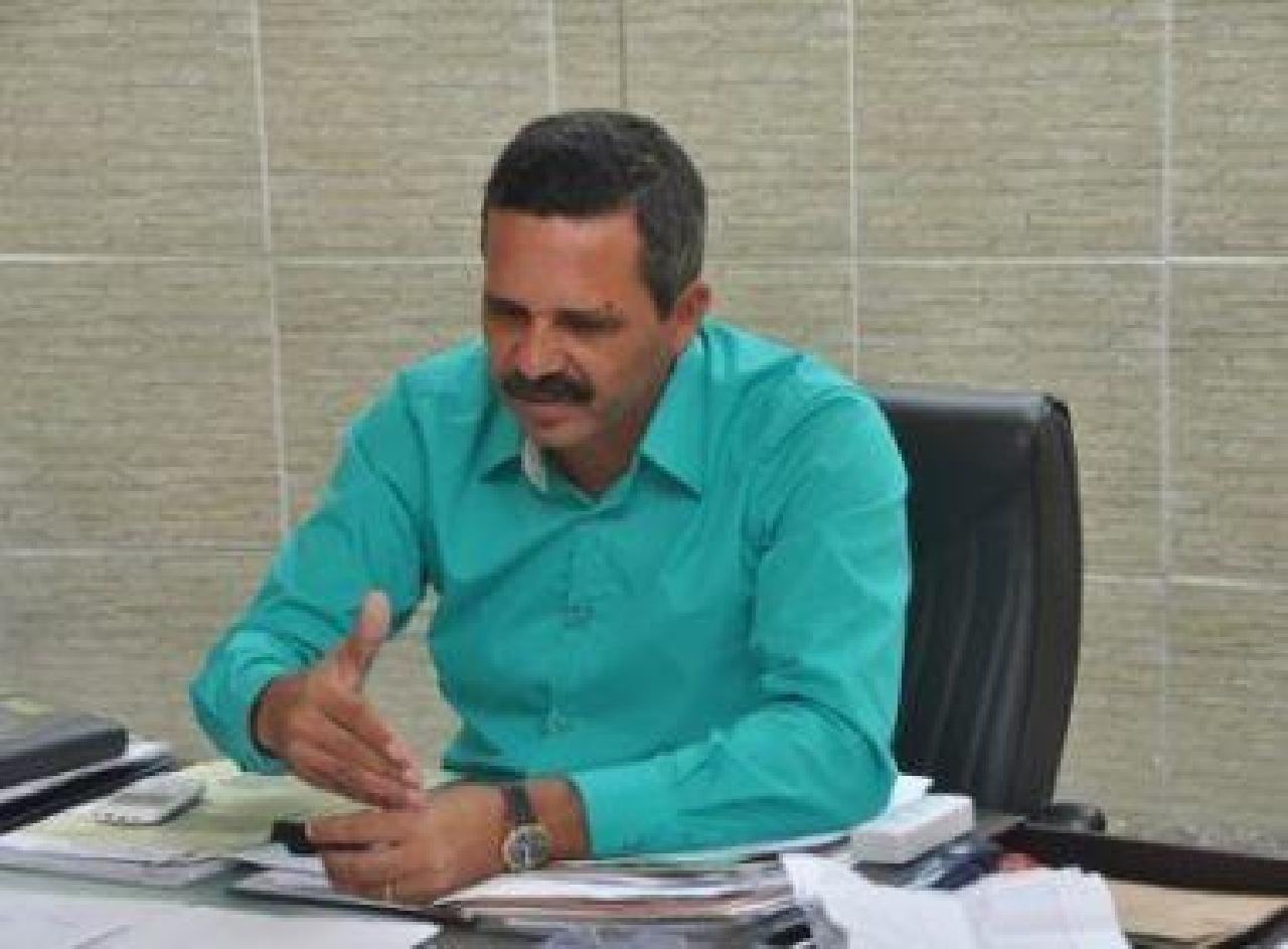 ITABUNA: COM COVID-19, EX-PREFEITO VANE DO RENASCER E ESPOSA SÃO INTERNADOS ITABUNA: COM COVID-19, EX-PREFEITO VANE DO RENASCER E ESPOSA SÃO INTERNADOS