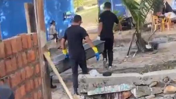 CORPO É ENCONTRADO NAS PEDRAS DA PRAIA DO MORRO DO PERNAMBUCO, EM ILHÉUS