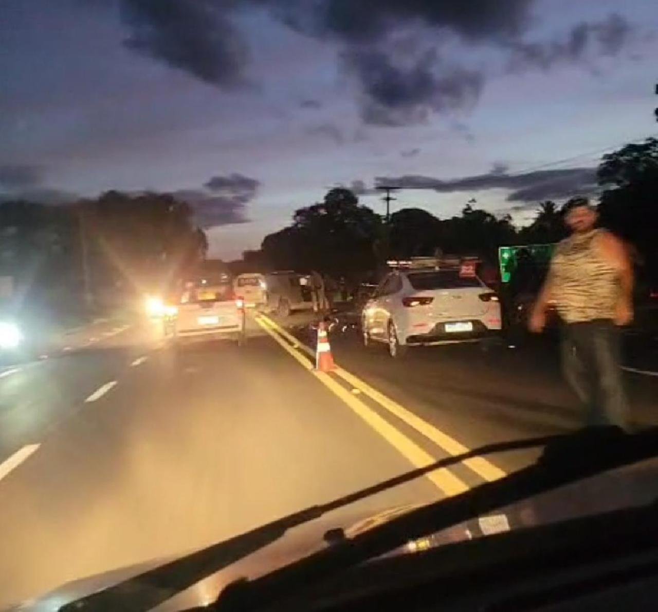 UMA PESSOA MORREU APÓS UM GRAVE ACIDENTE NA BR-415, ENTRE ILHÉUS E ITABUNA