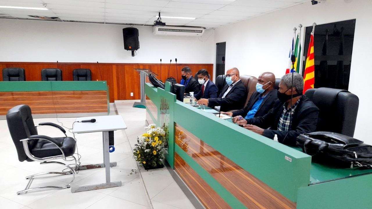 LUCA LIMA NÃO COMPARECE À AUDIÊNCIA PARA SE DEFENDER JUNTO A COMISSÃO PROCESSANTE DA CÂMARA LUCA LIMA NÃO COMPARECE À AUDIÊNCIA PARA SE DEFENDER JUNTO A COMISSÃO PROCESSANTE DA CÂMARA