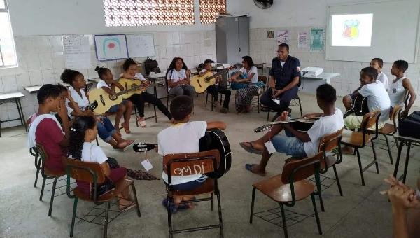 REDE DE ENSINO EM ILHÉUS É CONTEMPLADA COM O PROJETO ESCOLA SEGURA