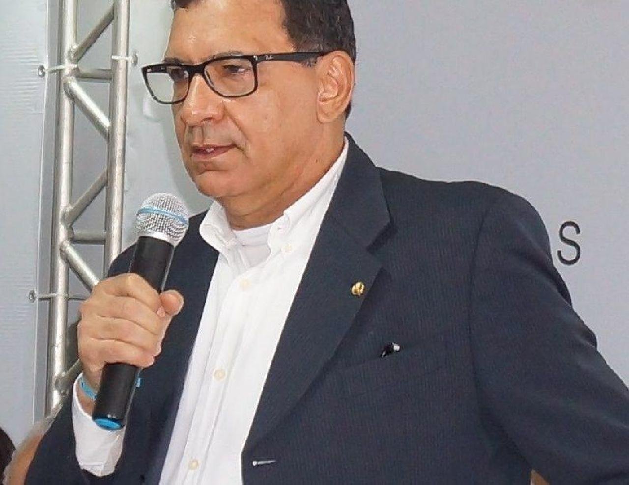 EX-PREFEITO DE ILHÉUS E EX-DEPUTADO FEDERAL, JABES RIBEIRO COMPLETA 70 ANOS