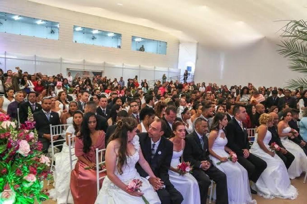 ILHÉUS: CASAMENTO COMUNITÁRIO “UNIÃO QUE TRANSFORMA” CELEBRA A OFICIALIZAÇÃO DE 35 CASAIS 