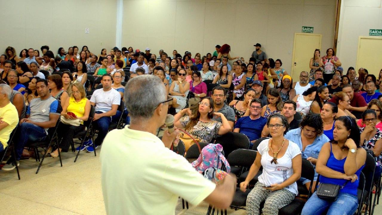 ILHÉUS: SINDICATO DÁ MAIS UMA SEMANA PARA GOVERNO APRESENTAR PROPOSTA DE REAJUSTE SALARIAL ILHÉUS: SINDICATO DÁ MAIS UMA SEMANA PARA GOVERNO APRESENTAR PROPOSTA DE REAJUSTE SALARIAL