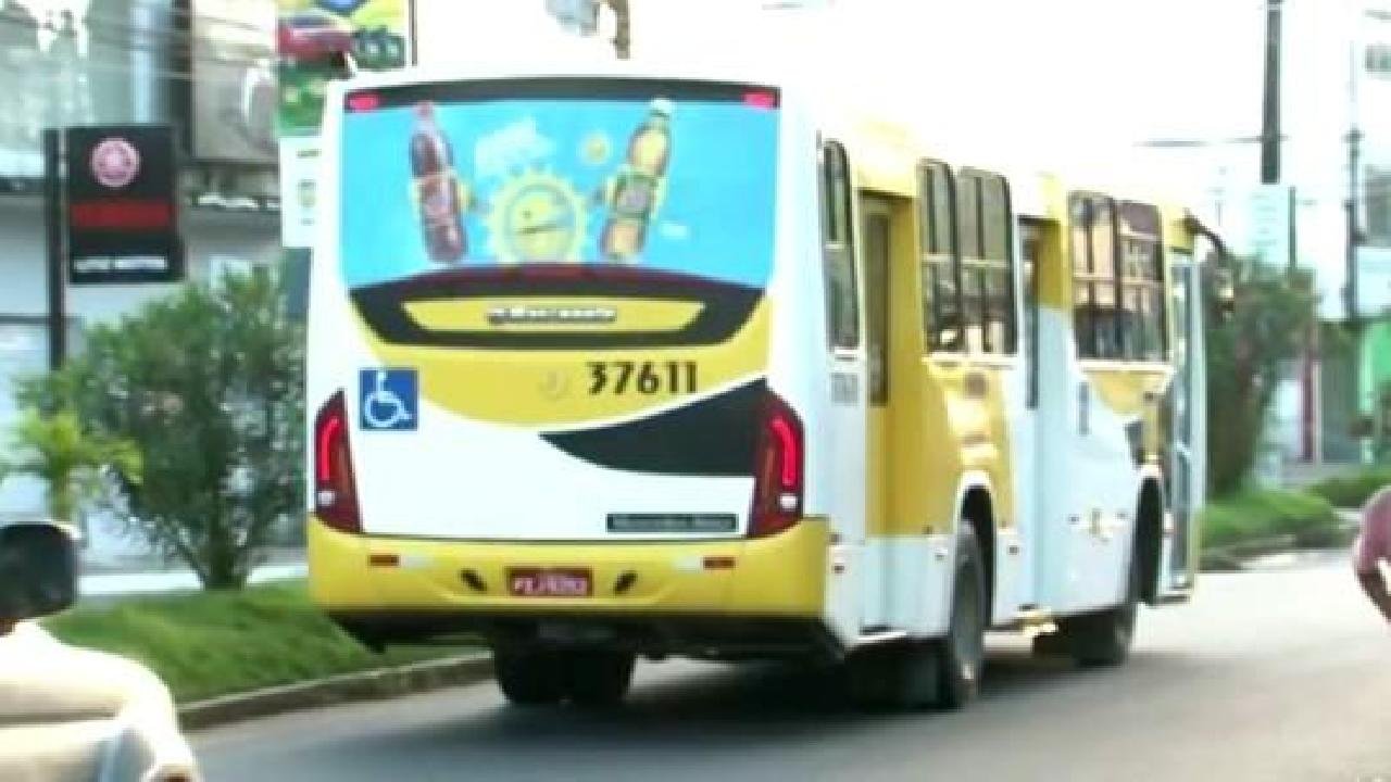 50% DOS ÔNIBUS DO TRANSPORTE PÚBLICO SÃO LIBERADOS PARA CIRCULAR EM ITABUNA 50% DOS ÔNIBUS DO TRANSPORTE PÚBLICO SÃO LIBERADOS PARA CIRCULAR EM ITABUNA