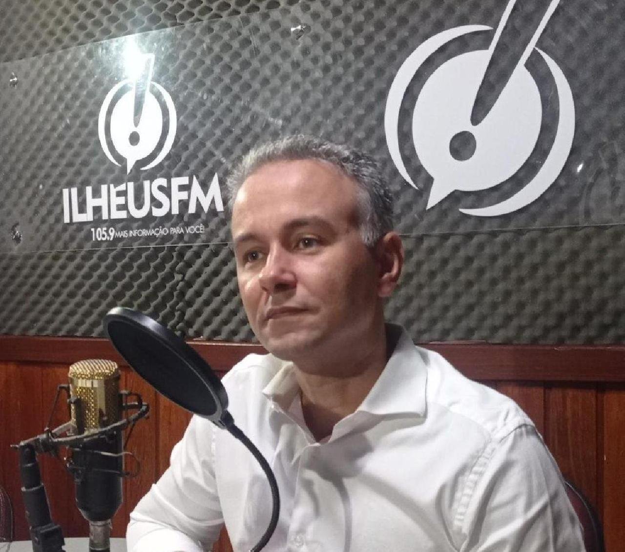 DR. ANDRÉ CEZÁRIO TEM CARRO ROUBADO NA ZONA SUL DE ILHÉUS DR. ANDRÉ CEZÁRIO TEM CARRO ROUBADO NA ZONA SUL DE ILHÉUS