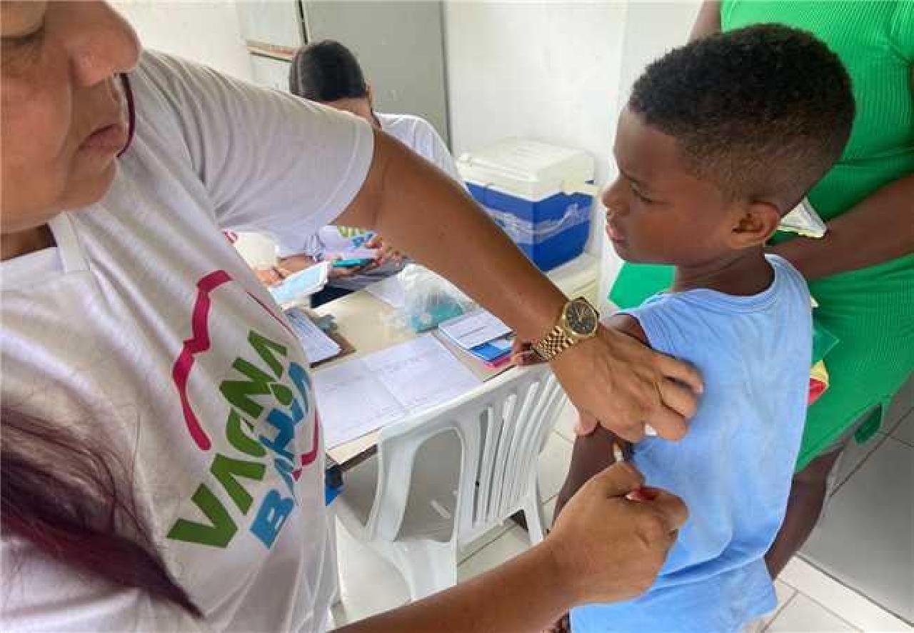 ILHÉUS NÃO TERÁ ALTERAÇÃO NA FAIXA ETÁRIA DA VACINAÇÃO CONTRA A DENGUE, SEGUNDO A SESAU ILHÉUS NÃO TERÁ ALTERAÇÃO NA FAIXA ETÁRIA DA VACINAÇÃO CONTRA A DENGUE, SEGUNDO A SESAU