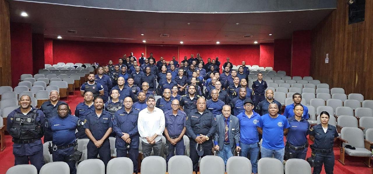 EMPOSSADO NOVO COMANDANTE DA GUARDA CIVIL MUNICIPAL DE ILHÉUS EMPOSSADO NOVO COMANDANTE DA GUARDA CIVIL MUNICIPAL DE ILHÉUS
