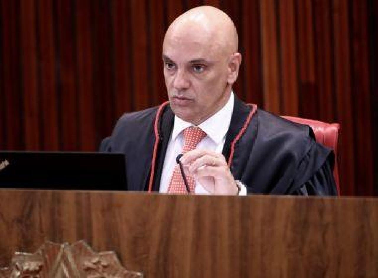TSE PROÍBE PT DE USAR VÍDEOS DE BOLSONARO FALANDO SOBRE VENEZUELANAS TSE PROÍBE PT DE USAR VÍDEOS DE BOLSONARO FALANDO SOBRE VENEZUELANAS