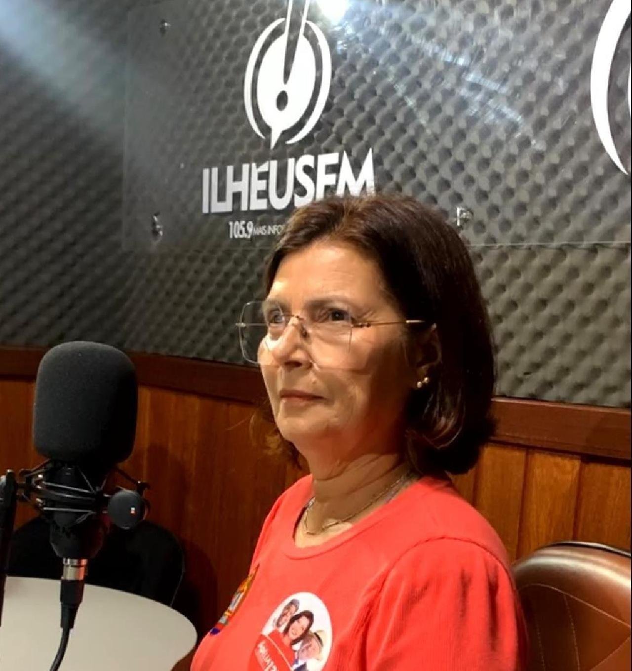 ADÉLIA NEGA QUE CANDIDATURA A DEPUTADA FEDERAL TENHA COMO FOCO A PREFEITURA EM 2028