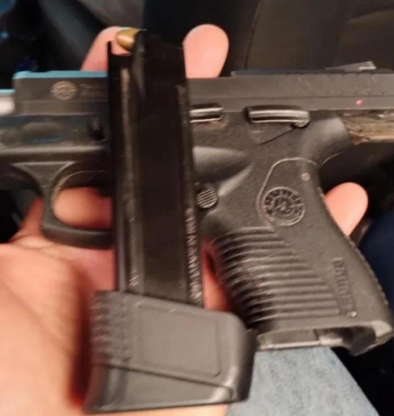 POLÍCIA RECUPERA ARMA DE PFEM EM ILHÉUS POLÍCIA RECUPERA ARMA DE PFEM EM ILHÉUS