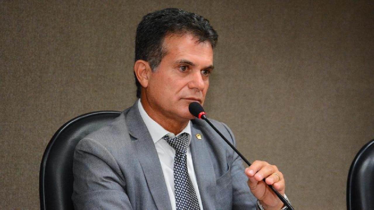 "ACREDITAMOS QUE NO INÍCIO DO PRÓXIMO ANO TEREMOS O POUSO E DECOLAGEM POR INSTRUMENTO", DIZ EDUARDO SALLES SOBRE O AEROPORTO DE ILHÉUS