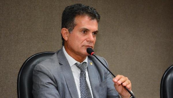 "ACREDITAMOS QUE NO INÍCIO DO PRÓXIMO ANO TEREMOS O POUSO E DECOLAGEM POR INSTRUMENTO", DIZ EDUARDO SALLES SOBRE O AEROPORTO DE ILHÉUS