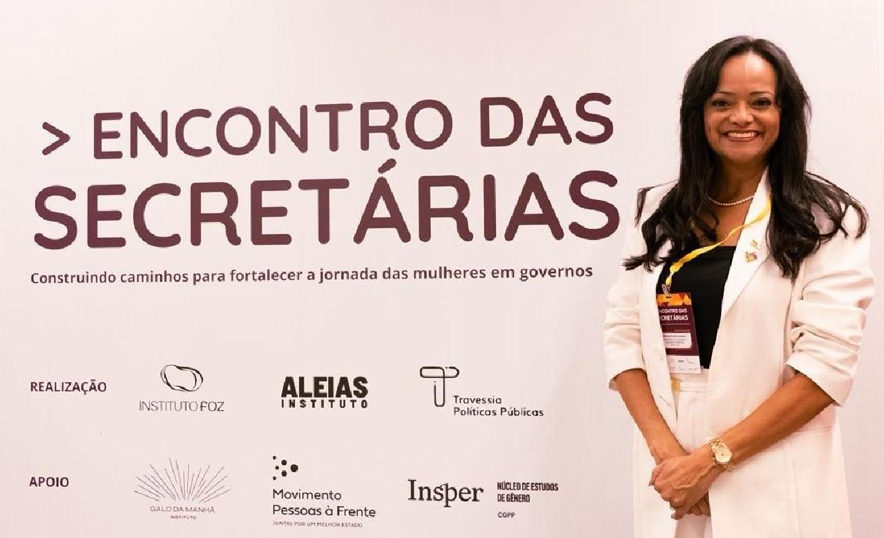 VICE-PREFEITA DE ILHÉUS, WANESSA GEDEON, PARTICIPA DO ENCONTRO DAS SECRETÁRIAS, EM SÃO PAULO