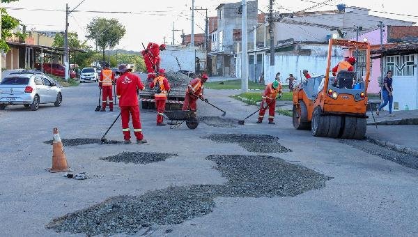 OPERAÇÃO TAPA BURACOS É REALIZADA NO BAIRRO TEOTÔNIO VILELA EM ILHÉUS OPERAÇÃO TAPA BURACOS É REALIZADA NO BAIRRO TEOTÔNIO VILELA EM ILHÉUS