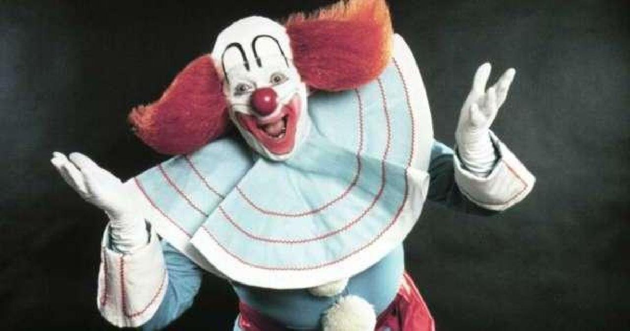 EX-PALHAÇO BOZO GRAVA VÍDEO EM APOIO A BOLSONARO: "TENHA ORGULHO" EX-PALHAÇO BOZO GRAVA VÍDEO EM APOIO A BOLSONARO: "TENHA ORGULHO"