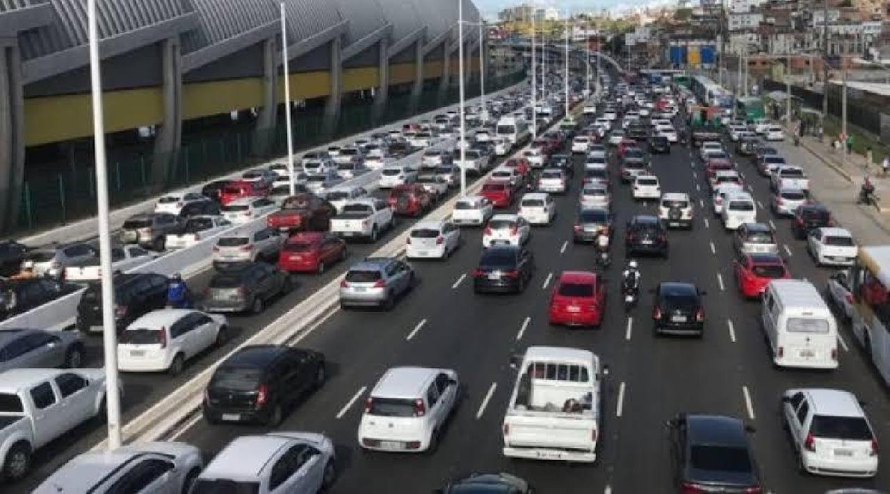 DONOS DE VEÍCULOS COM PLACAS 9 E 0 AINDA PODEM PAGAR O IPVA NO PRAZO DONOS DE VEÍCULOS COM PLACAS 9 E 0 AINDA PODEM PAGAR O IPVA NO PRAZO