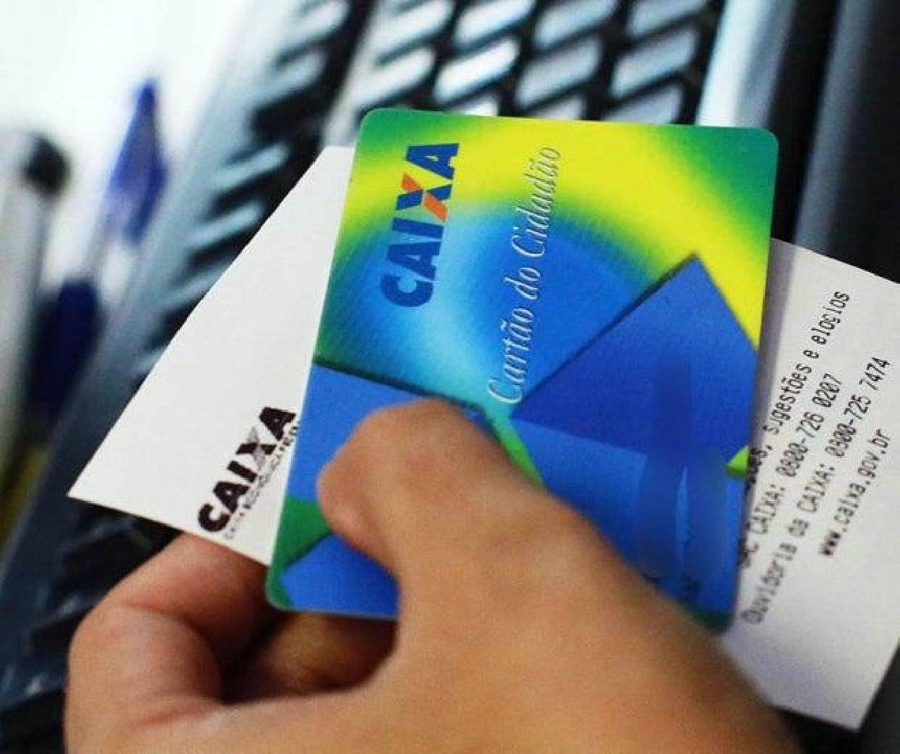 CAIXA E BB INICIAM PAGAMENTO DE COTAS DO PIS/PASEP CAIXA E BB INICIAM PAGAMENTO DE COTAS DO PIS/PASEP