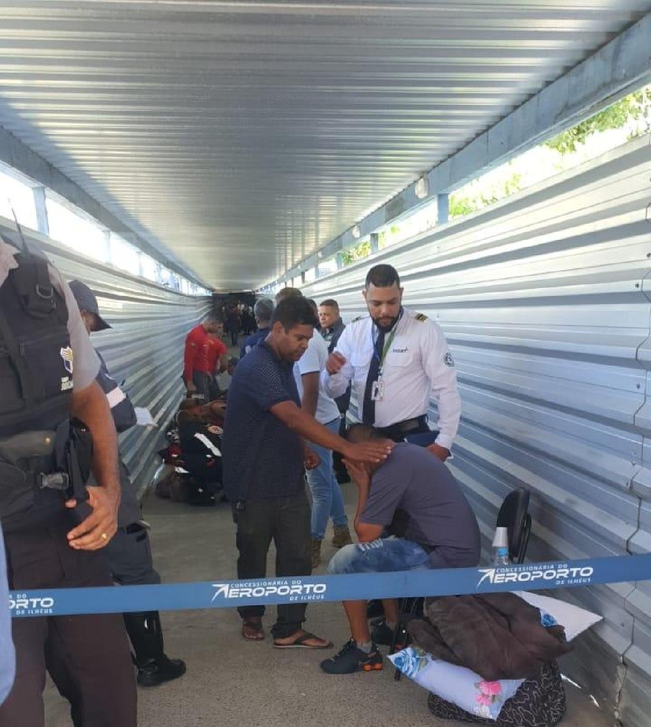 HOMEM MORRE NO AEROPORTO DE ILHÉUS HOMEM MORRE NO AEROPORTO DE ILHÉUS