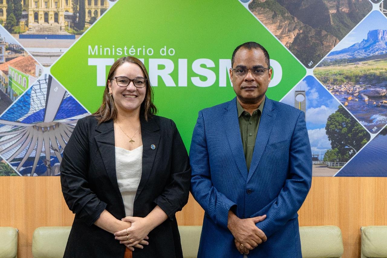 MAGNO LAVIGNE SE MOBILIZA PARA AJUDAR A EVITAR PREJUÍZO MILIONÁRIO AO TURISMO DE ILHÉUS