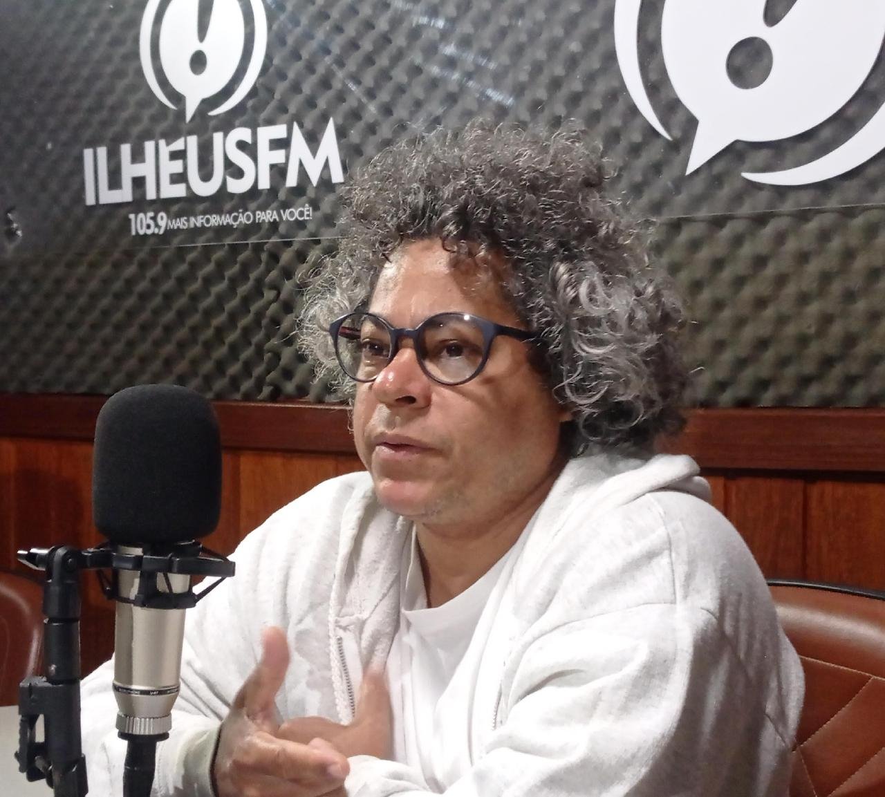 “A CIDADE É MOVIDA PELA CULTURA”: ROMUALDO LISBOA DEFENDE VALORIZAÇÃO DAS EXPRESSÕES POPULARES DE ILHÉUS “A CIDADE É MOVIDA PELA CULTURA”: ROMUALDO LISBOA DEFENDE VALORIZAÇÃO DAS EXPRESSÕES POPULARES DE ILHÉUS