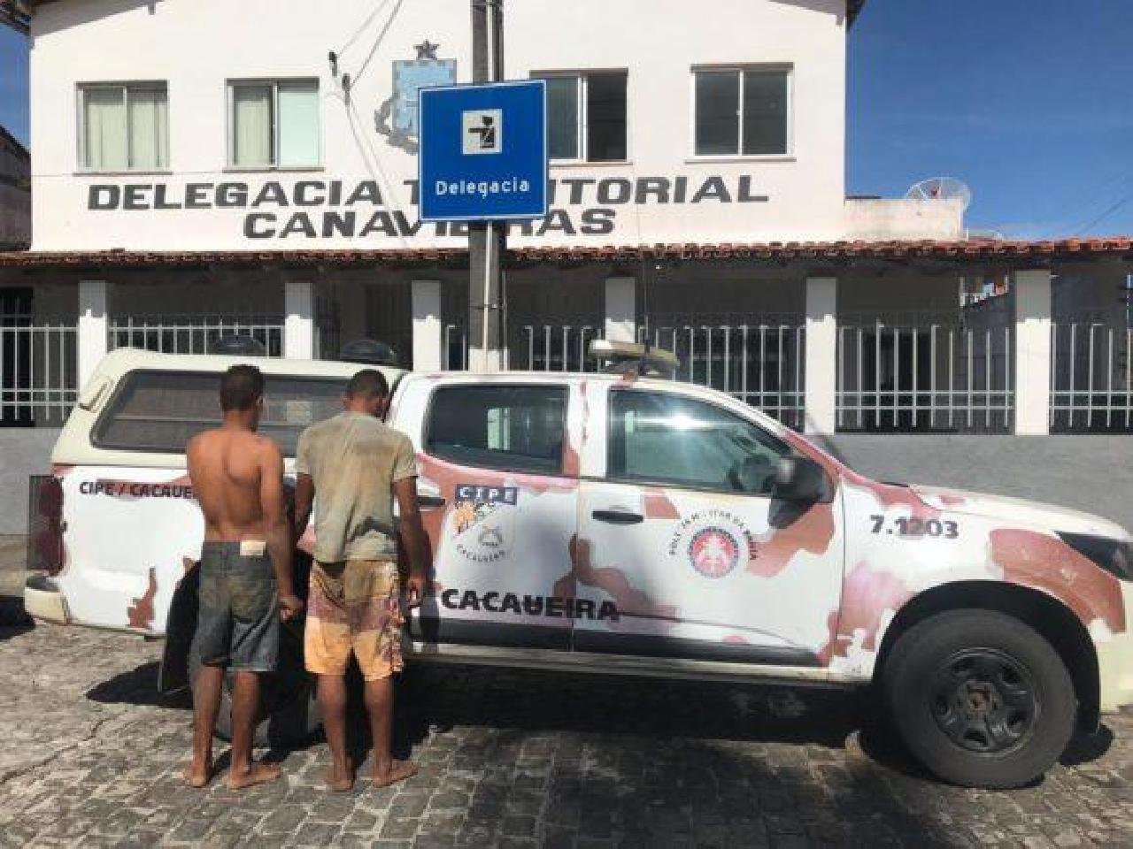 CRIMINOSOS SUSPEITOS DE SUMIÇO DE COMERCIANTE SÃO PRESOS E UM MORRE EM CONFRONTO CRIMINOSOS SUSPEITOS DE SUMIÇO DE COMERCIANTE SÃO PRESOS E UM MORRE EM CONFRONTO