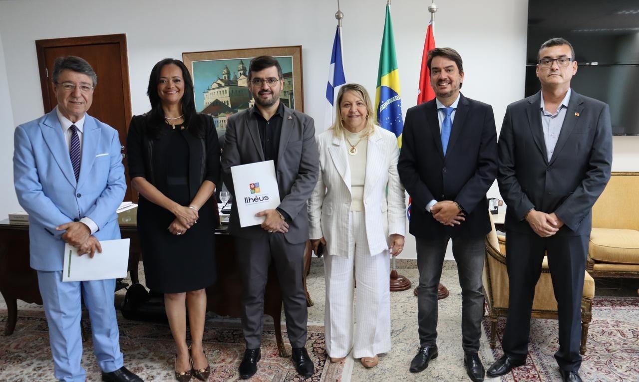 PREFEITURA DE ILHÉUS AVANÇA EM TRATATIVAS PARA IMPLANTAÇÃO DO JUIZADO DE VIOLÊNCIA DOMÉSTICA E FAMILIAR  PREFEITURA DE ILHÉUS AVANÇA EM TRATATIVAS PARA IMPLANTAÇÃO DO JUIZADO DE VIOLÊNCIA DOMÉSTICA E FAMILIAR