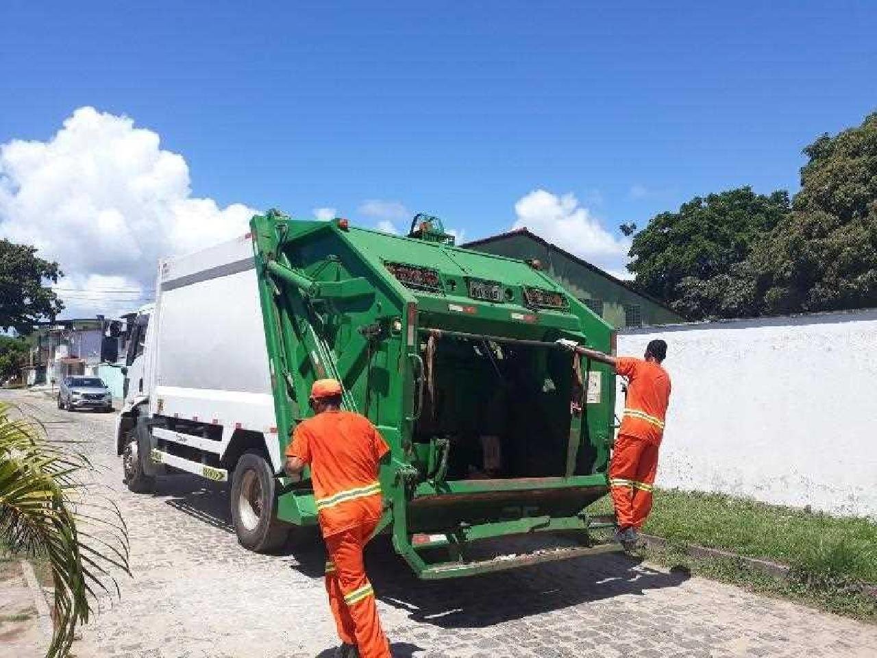 ILHÉUS: MP ENTRA COM AÇÃO CIVIL CONTRA O MUNICÍPIO PARA CONTRATAÇÃO DA COOLIMPA ILHÉUS: MP ENTRA COM AÇÃO CIVIL CONTRA O MUNICÍPIO PARA CONTRATAÇÃO DA COOLIMPA