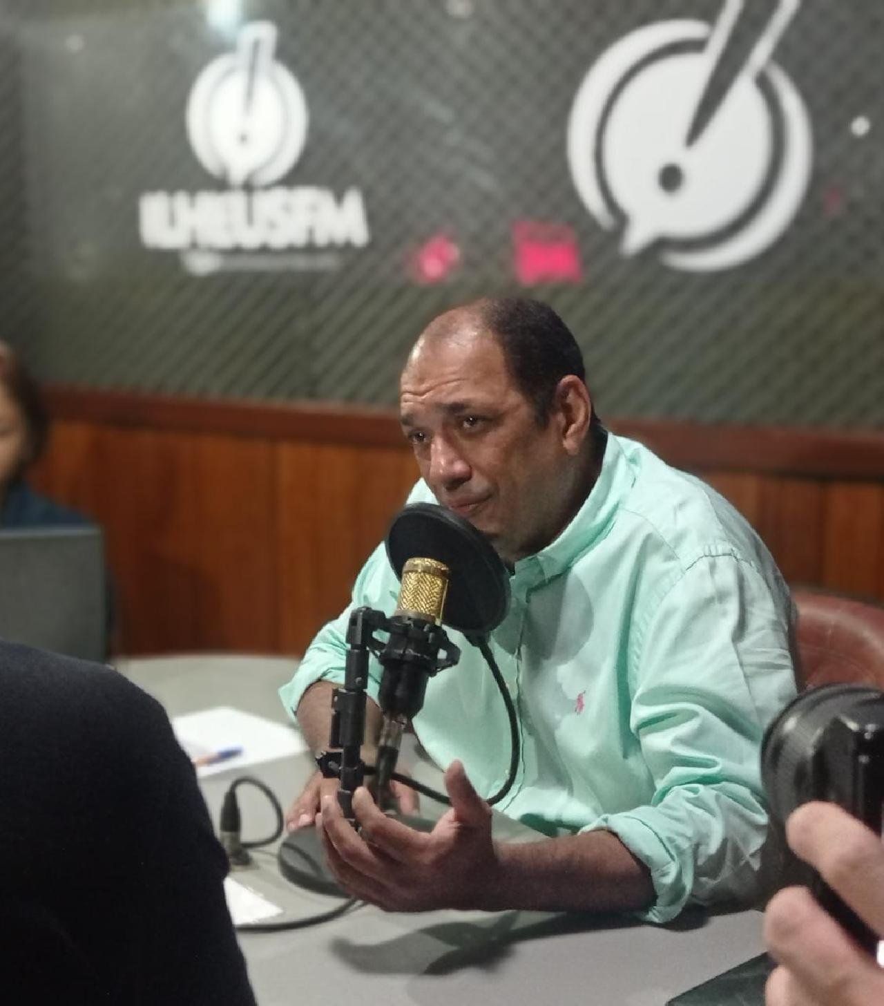 PREFEITO CONFIRMA 'CAMINHO DOS ALTOS' NO BAIRRO DO BASÍLIO PREFEITO CONFIRMA 'CAMINHO DOS ALTOS' NO BAIRRO DO BASÍLIO