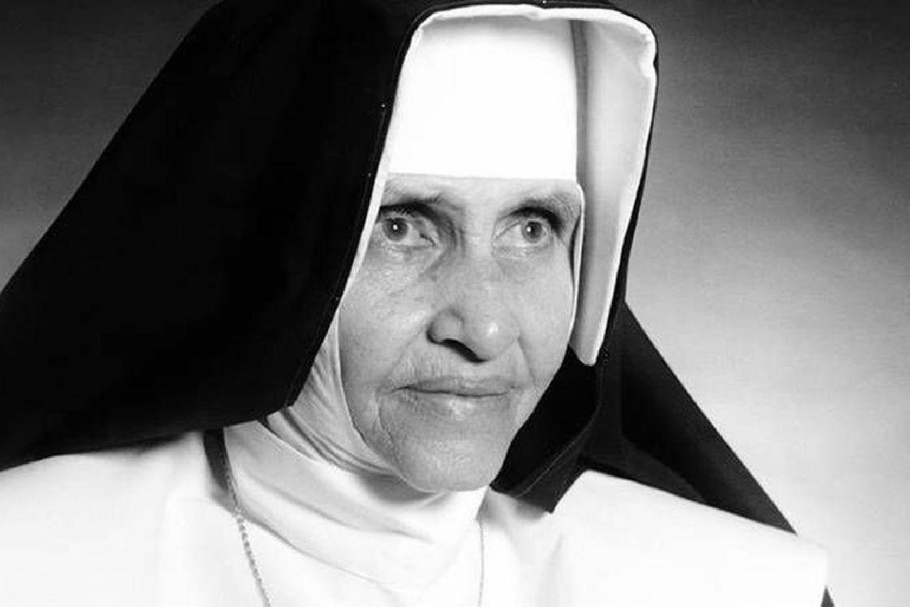 IRMÃ DULCE SERÁ RECONHECIDA COMO SANTA NESTE DOMINGO IRMÃ DULCE SERÁ RECONHECIDA COMO SANTA NESTE DOMINGO