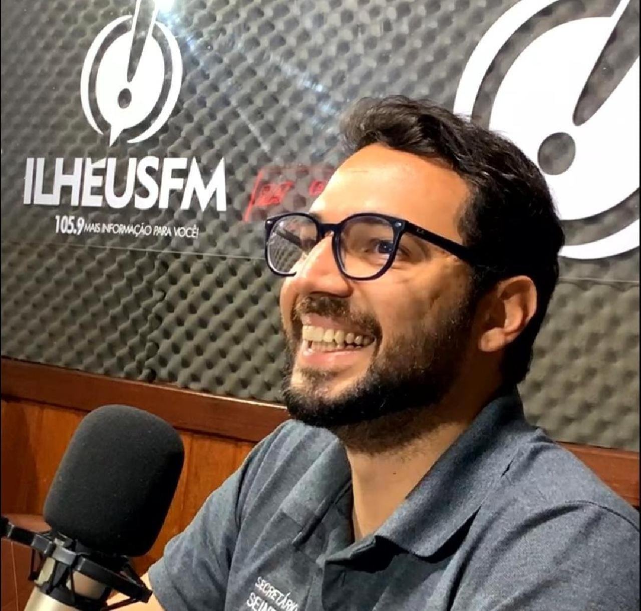 SECRETÁRIO DIZ QUE OBRA DO PARQUE INFANTIL ESTÁ EM PLENO VAPOR E CONCLUI EM MAIO