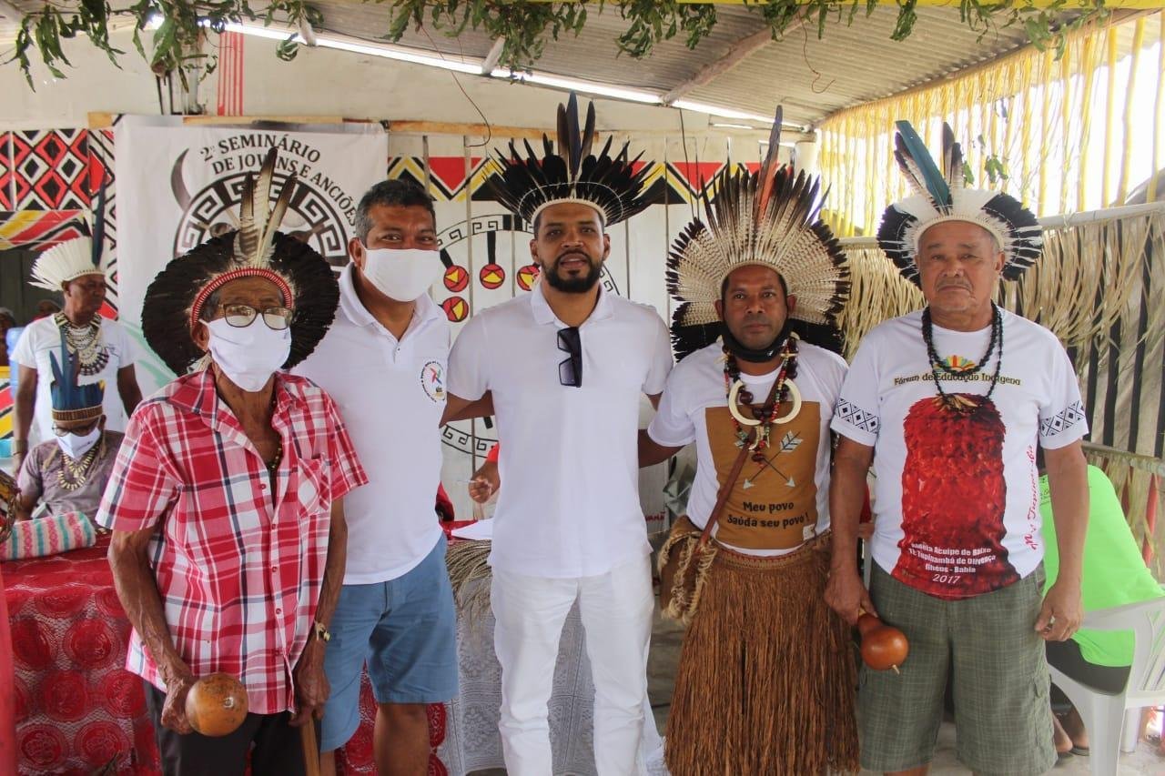 PRESIDENTE DA CÂMARA É RECEBIDO COM FESTA PELOS TUPINAMBÁS EM ILHÉUS PRESIDENTE DA CÂMARA É RECEBIDO COM FESTA PELOS TUPINAMBÁS EM ILHÉUS