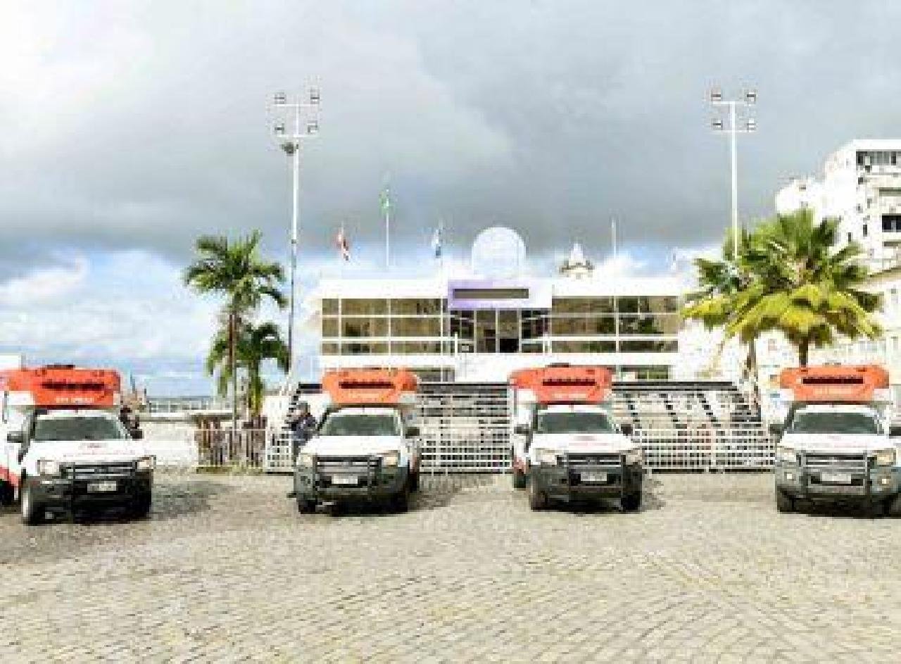 SALVADOR CEDE SETE AMBULÂNCIAS DA SAMU PARA CIDADES ATINGIDAS PELAS CHUVAS SALVADOR CEDE SETE AMBULÂNCIAS DA SAMU PARA CIDADES ATINGIDAS PELAS CHUVAS