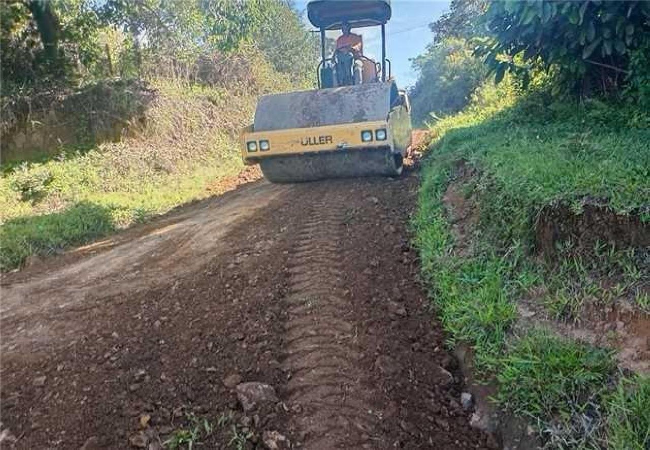 PREFEITURA DE ILHÉUS TRABALHA NA RECUPERAÇÃO DAS ESTRADAS VICINAIS PREFEITURA DE ILHÉUS TRABALHA NA RECUPERAÇÃO DAS ESTRADAS VICINAIS