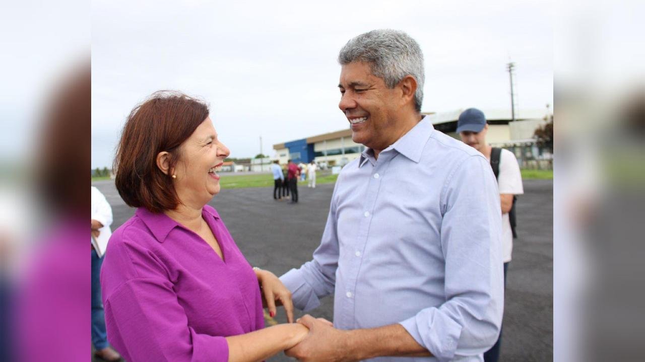 GOVERNADOR JERÔNIMO PARTICIPA DE GRANDE CAMINHADA DO SEXTOU COM ADÉLIA EM ILHÉUS GOVERNADOR JERÔNIMO PARTICIPA DE GRANDE CAMINHADA DO SEXTOU COM ADÉLIA EM ILHÉUS