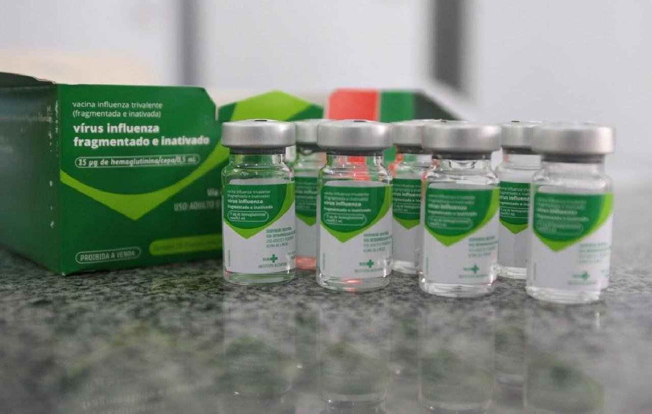 BAHIA RECEBE 328 MIL DOSES DA VACINA CONTRA A GRIPE BAHIA RECEBE 328 MIL DOSES DA VACINA CONTRA A GRIPE