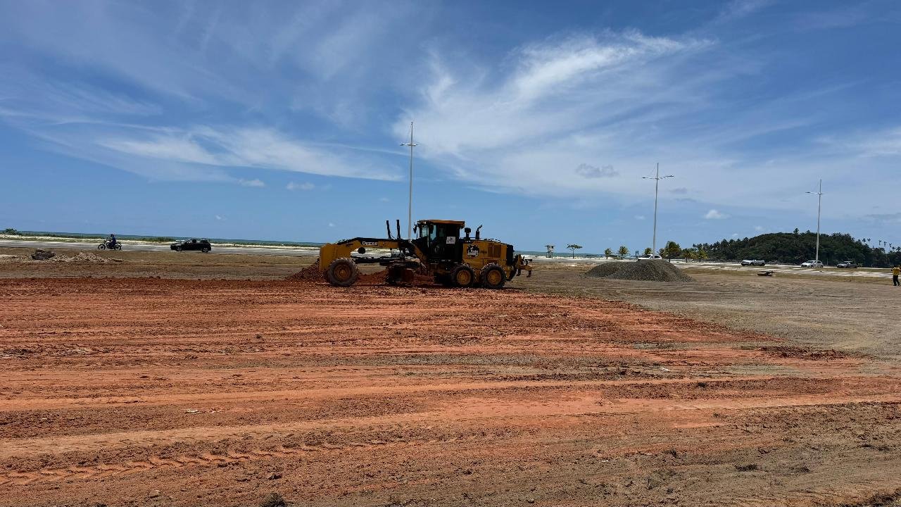 ÁREA NA SOARES LOPES PASSA POR PREPARAÇÃO PARA RECEBER NOVO ESTACIONAMENTO