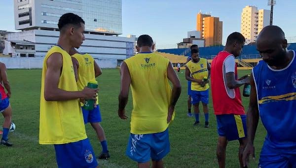 COLO-COLO INTENSIFICA TREINAMENTO COM BOLA APÓS FERIADO