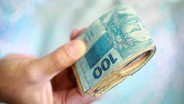 GOVERNO REDUZ PARA R$ 1.031 ESTIMATIVA DE SALÁRIO MÍNIMO PARA 2020