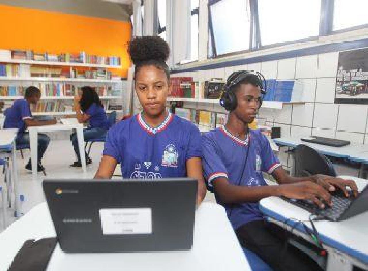 ALUNOS NOVOS DA REDE ESTADUAL PODEM SE MATRICULAR ALUNOS NOVOS DA REDE ESTADUAL PODEM SE MATRICULAR