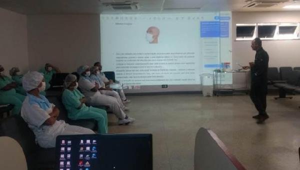 HOSPITAL COSTA DO CACAU REFORÇA TREINAMENTOS PARA EVITAR TRANSMISSÃO DA COVID-19