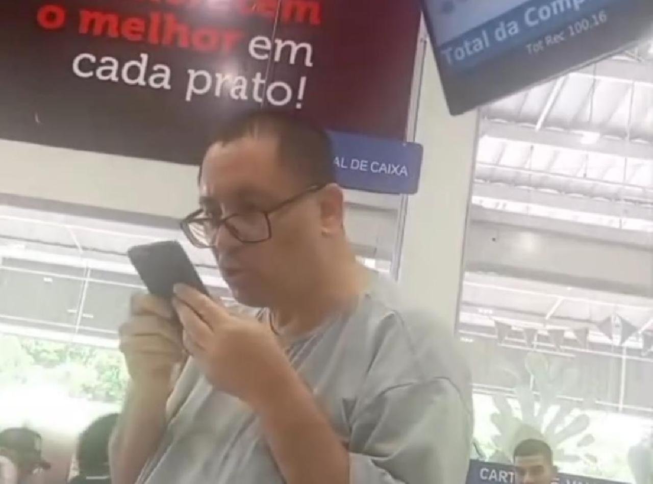 FUNCIONÁRIA REGISTRA OCORRÊNCIA APÓS RELATAR OFENSAS RACISTAS EM SUPERMERCADO DE ILHÉUS