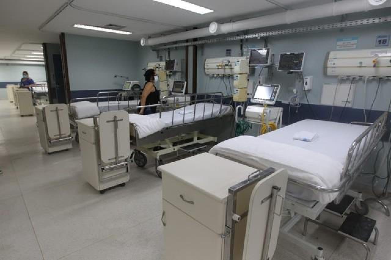 SECRETÁRIO DE SAÚDE RELATA BAIXA PROCURA DE MÉDICOS PARA VAGAS EM UTIs NA BAHIA SECRETÁRIO DE SAÚDE RELATA BAIXA PROCURA DE MÉDICOS PARA VAGAS EM UTIs NA BAHIA