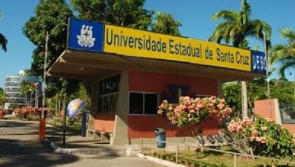 GOVERNADOR RECREDENCIA A UESC POR MAIS OITO ANOS