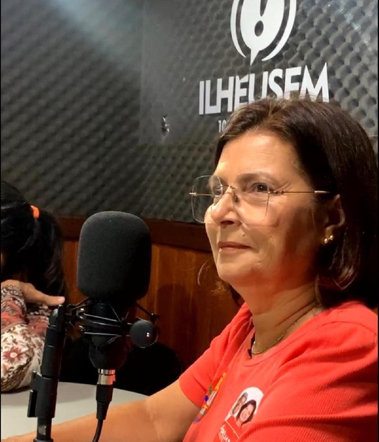 “EU ESTOU TRABALHANDO PARA TER ACIMA DE 90 MIL VOTOS”, DIZ ADÉLIA PINHEIRO SOBRE DISPUTA POR VAGA NA CÂMARA FEDERAL