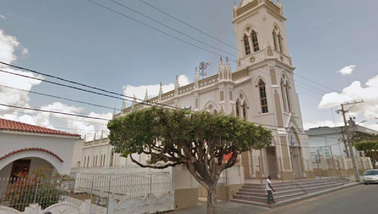 CIDADES BAIANAS VOLTAM A REGISTRAR TREMORES NESTA SEGUNDA-FEIRA CIDADES BAIANAS VOLTAM A REGISTRAR TREMORES NESTA SEGUNDA-FEIRA