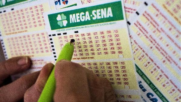 MEGA-SENA: NINGÚEM ACERTA E PRÊMIO ACUMULA EM R$ 170 MILHÕES