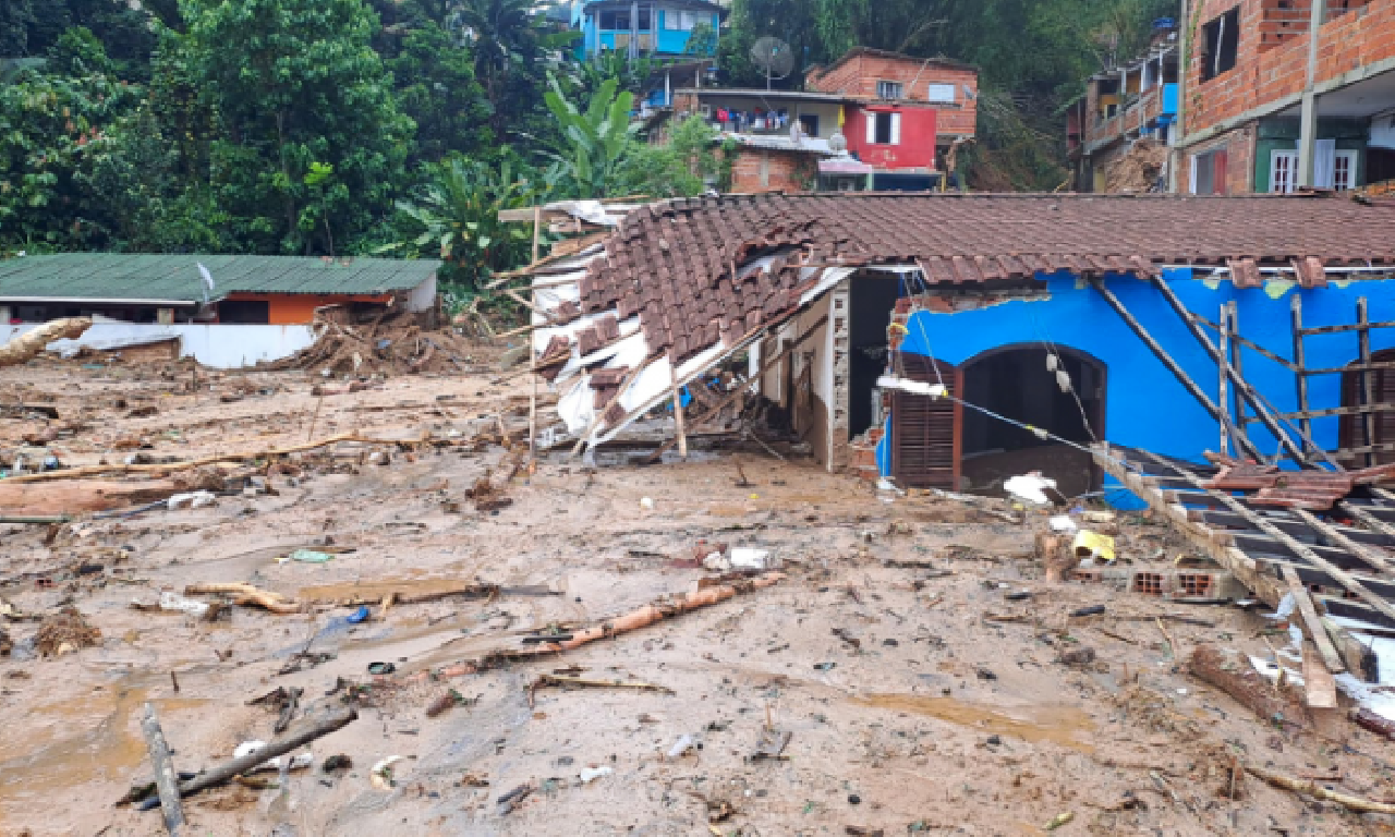MAIOR ACUMULADO DE CHUVA DA HISTÓRIA DE SÃO PAULO DEIXA AO MENOS 40 MORTOS
